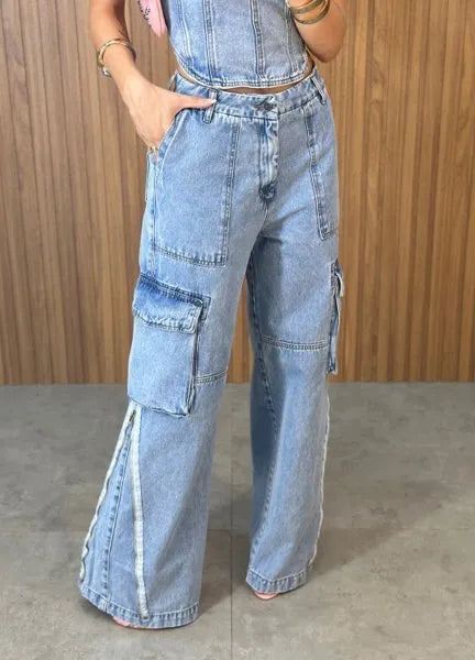 Calça Jeans Cargo Alcance - Lavagem Média